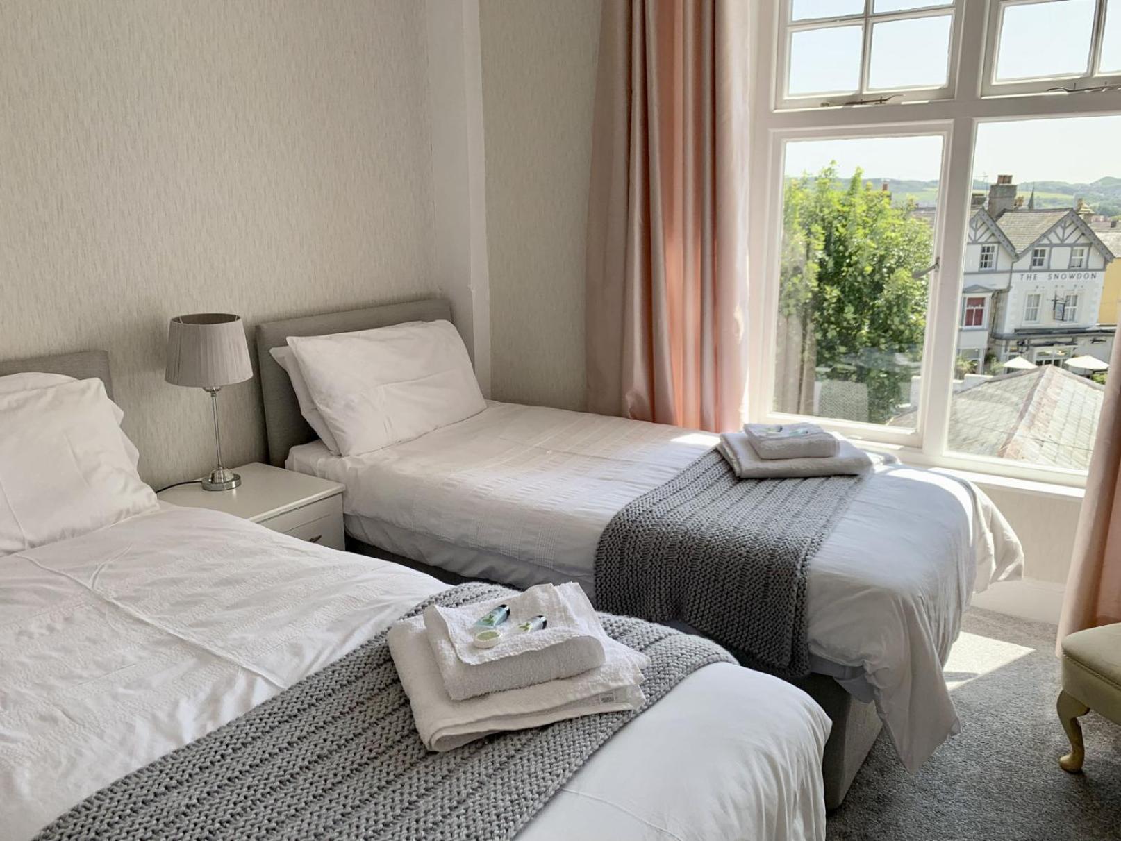 Seaclyffe Hotel Ltd Llandudno Exteriör bild