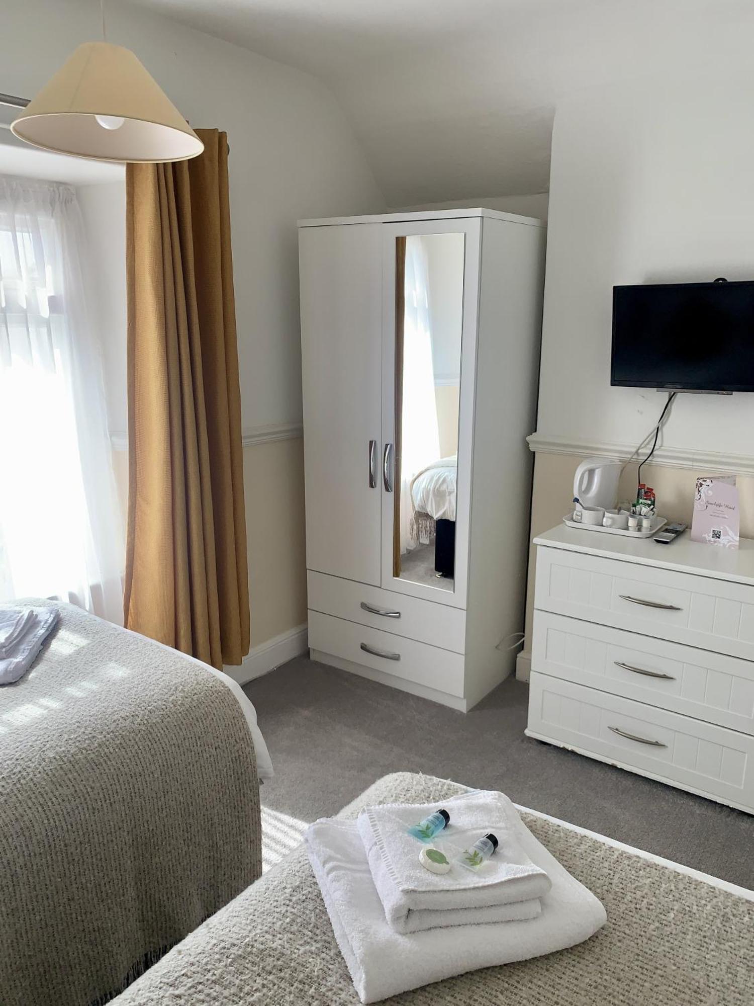 Seaclyffe Hotel Ltd Llandudno Rum bild