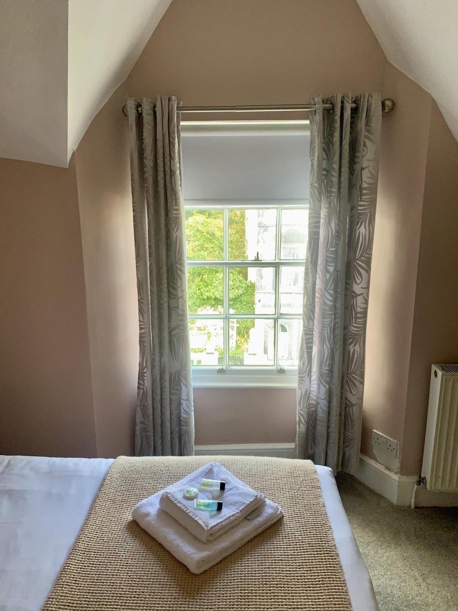 Seaclyffe Hotel Ltd Llandudno Rum bild